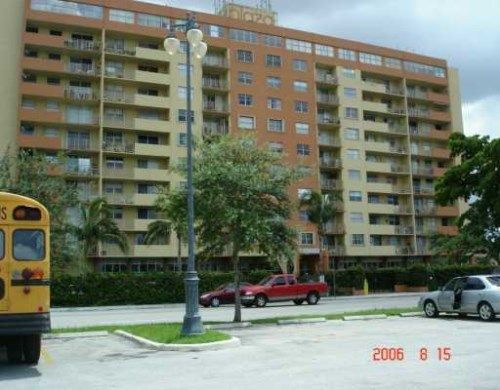 4675 W 18 CT # 905, Hialeah, FL 33012