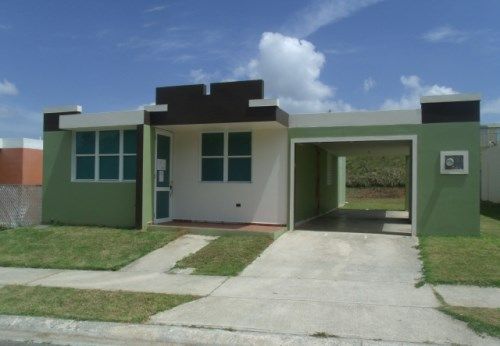 B-10 Urb. Estancias Del Bosque, Cidra, PR 00739