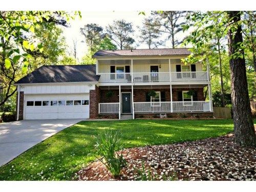 2525 Maclaren Circle, Atlanta, GA 30360