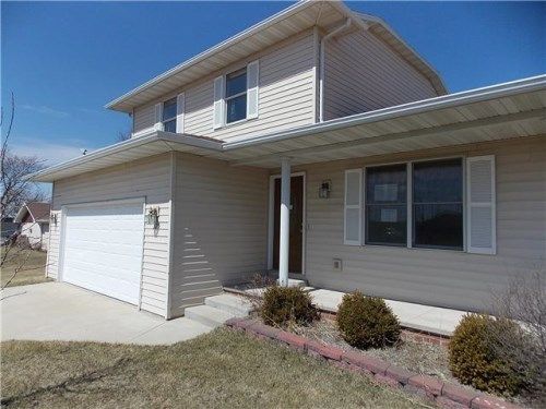 325 Meadow Ln, Wrightstown, WI 54180