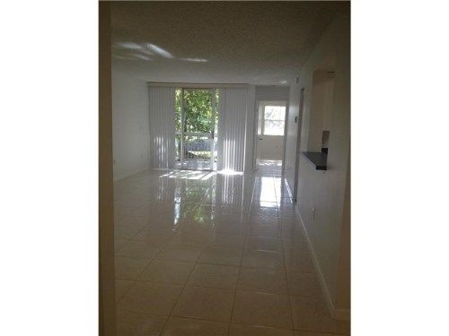 4747 NW 97 CT # 49, Miami, FL 33178