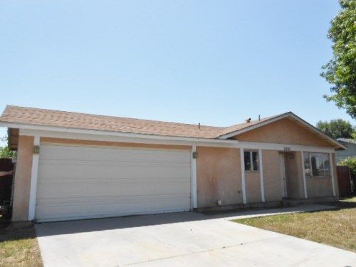 2261 W Belleview Avenue, Porterville, CA 93257