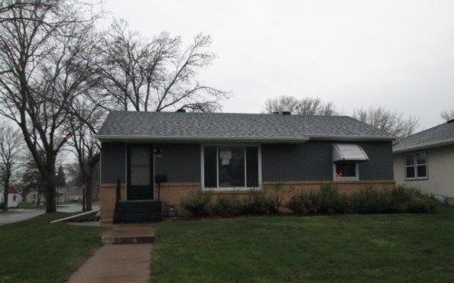 1596 Montana Ave E, Saint Paul, MN 55106