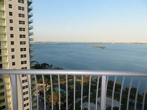 1750 N BAYSHORE DR # 2401, Miami, FL 33132