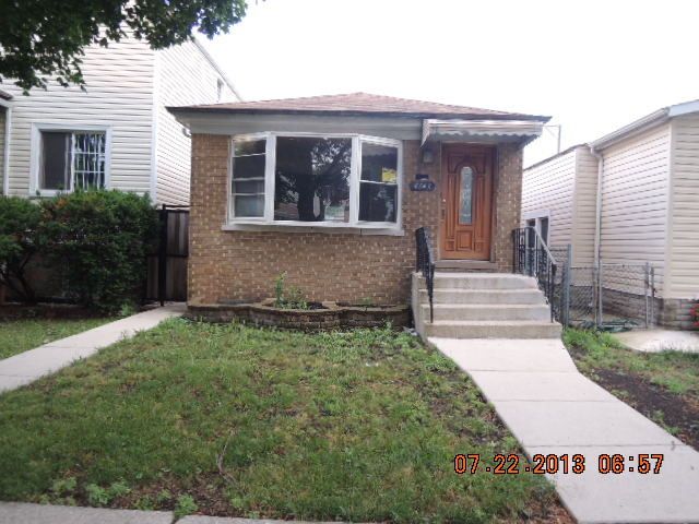 4743 W Waveland Ave, Chicago, IL 60641