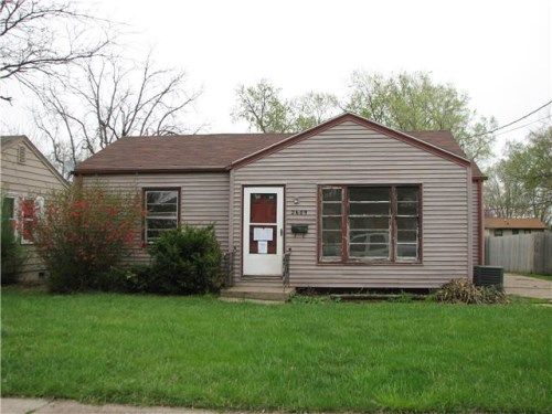 2609 E 16th St, Des Moines, IA 50316