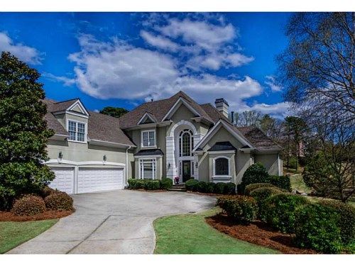 5860 Stoneleigh Drive, Suwanee, GA 30024