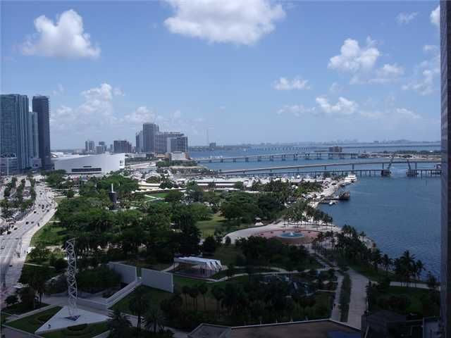 325 BISCAYNE BL # 2220, Miami, FL 33131