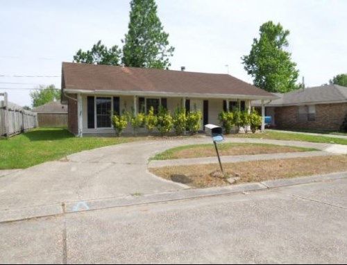 206 River Village Drive, Destrehan, LA 70047