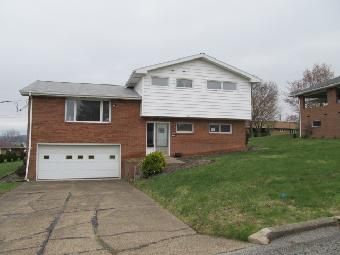 341 W 1st Ave, Latrobe, PA 15650