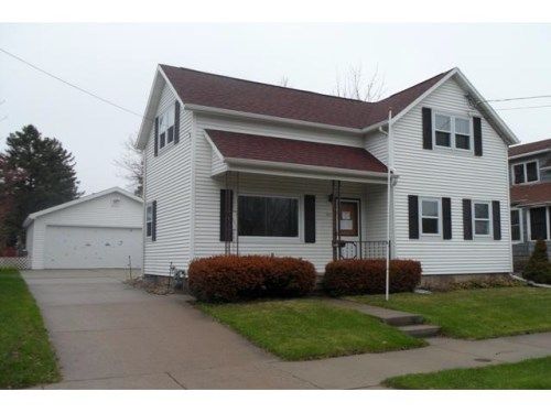 751 W 10th Ave, Oshkosh, WI 54902