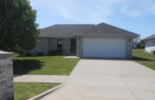 3619 N 30th St, Ozark, MO 65721