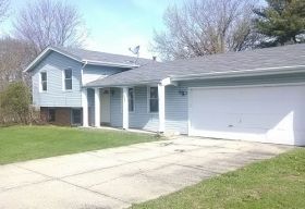 4952 Crown Point Rd, Roscoe, IL 61073