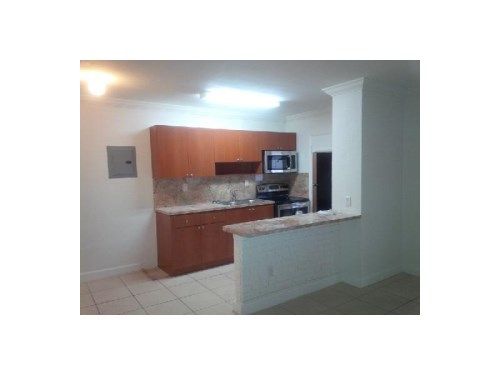 890 NW 45 AV # 25, Miami, FL 33126