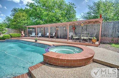 712 Sleepy Hollow Drive, Cedar Hill, TX 75104