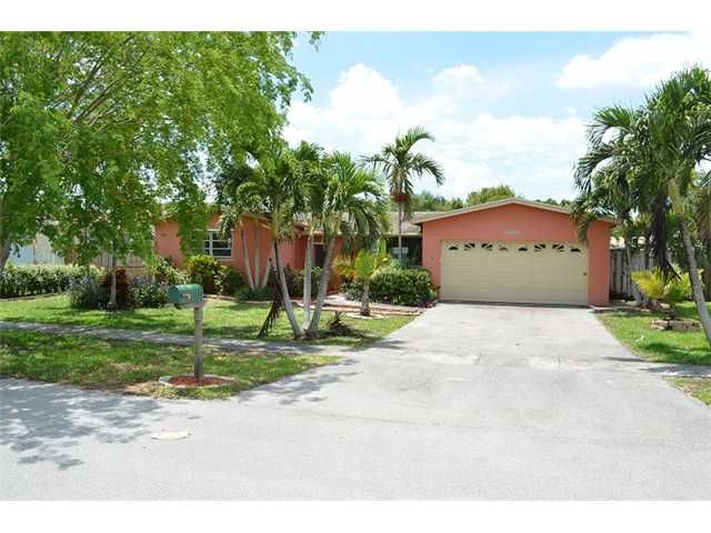 10524 Nw 4th St, Fort Lauderdale, FL 33324