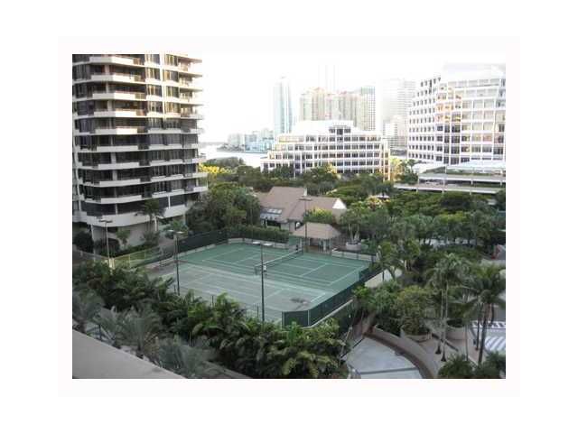 540 BRICKELL KEY DR # 913, Miami, FL 33131