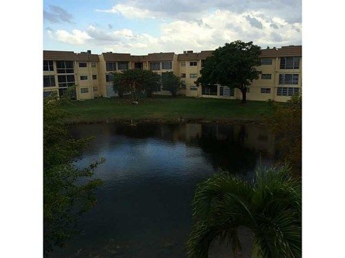 8510 SUNRISE LAKES BL # 303, Fort Lauderdale, FL 33322