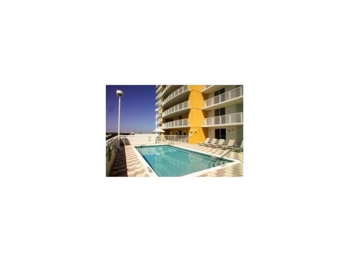 900 SW 8 ST # 905, Miami, FL 33130