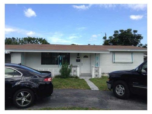 2261 ISLAND DR, Hollywood, FL 33023