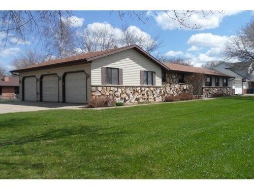 1081 Westfield Lane, Neenah, WI 54956