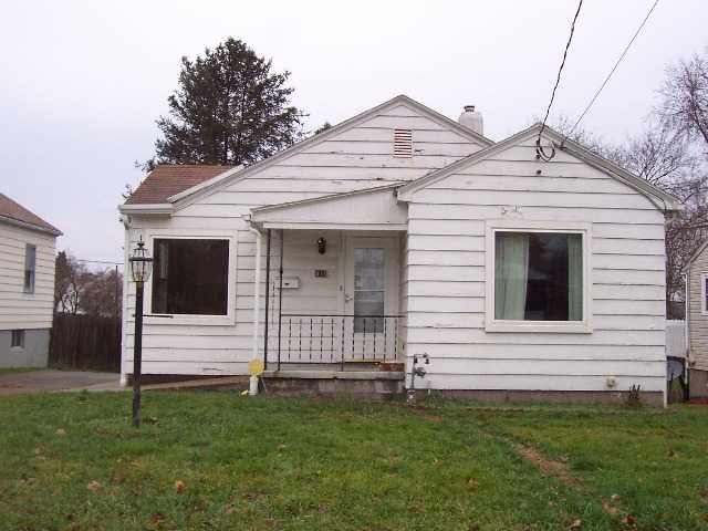 413 Smithfield Ave, South Zanesville, OH 43701