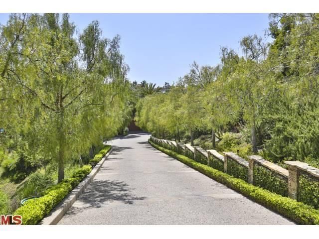 6275 Zumirez Dr, Malibu, CA 90265