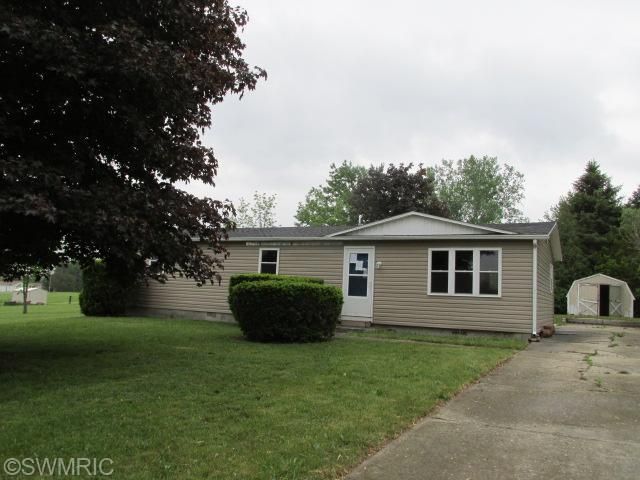 4031 Meadowlawn Dr, Camden, MI 49232