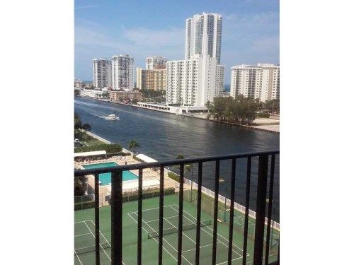 400 LESLIE DR # 1019, Hallandale, FL 33009