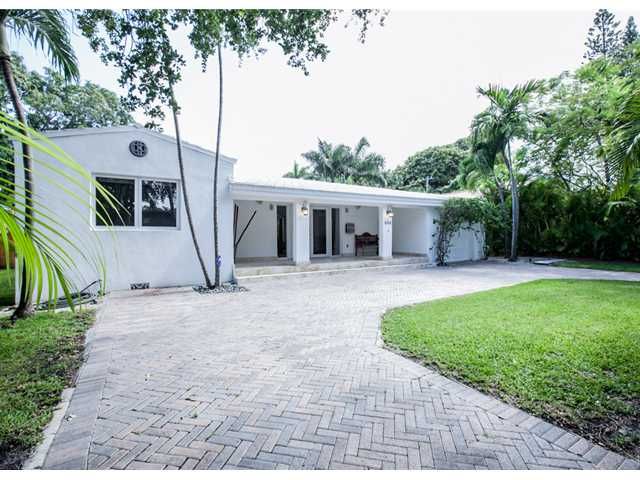 494 NE 50 TE, Miami, FL 33137