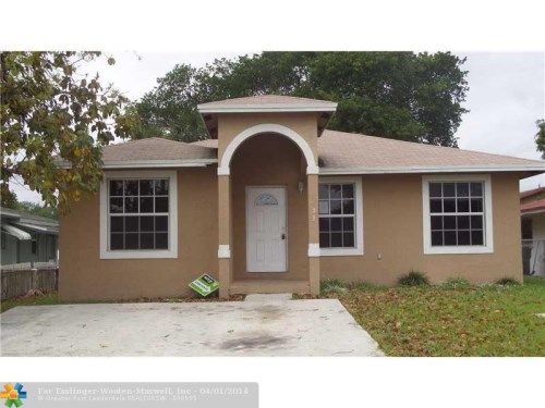 33 NW 7TH AVE, Dania, FL 33004