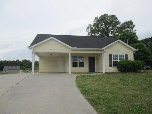 247 Whipporwill Dri, Calhoun, GA 30701