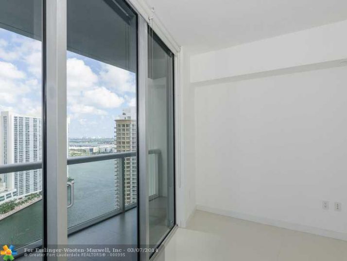 495 BRICKELL AV # 2706, Miami, FL 33131