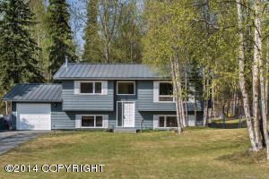 18207 Kantishna Drive, Eagle River, AK 99577