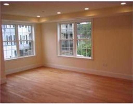 2 Aramon St #3, Boston, MA 02128