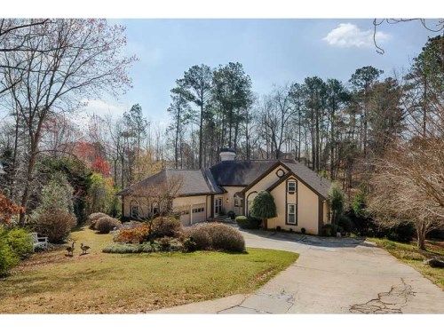 220 Skidaway Court, Alpharetta, GA 30022