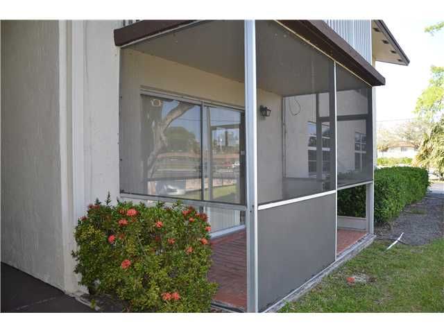 490 W LAUREL DR # A 2, Pompano Beach, FL 33063