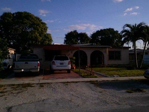 271 W 34 ST, Hialeah, FL 33012