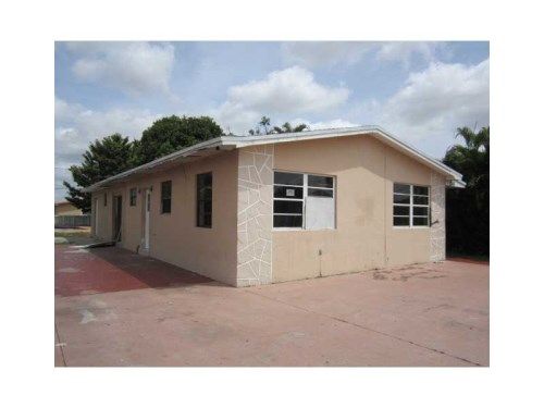 1361 W 33 ST, Hialeah, FL 33012