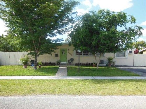 8960 SW 21 ST, Miami, FL 33165