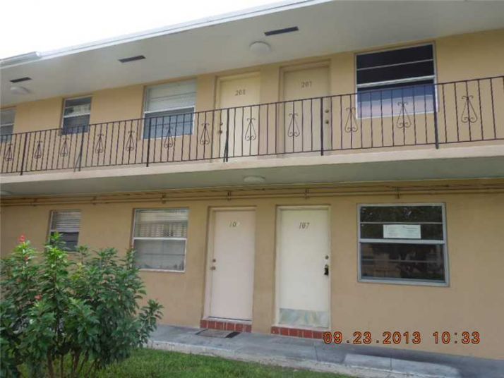 3903 SW 78 CT # 107, Miami, FL 33155