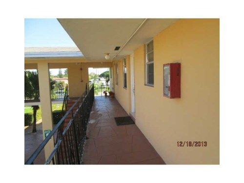 3800 SW 102 AV # 202, Miami, FL 33165