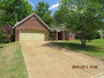 155 Rolling Oaks Dr, Oakland, TN 38060