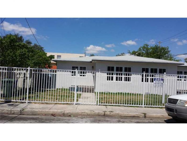 130 SW 20 AV, Miami, FL 33135