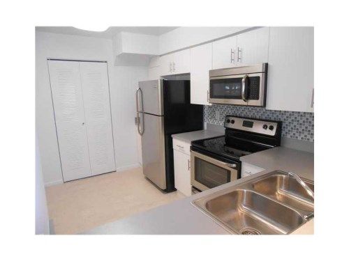 2241 SW 80 TE # 2241, Hollywood, FL 33025