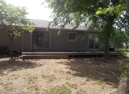 1237 N Briarwood Rd, Derby, KS 67037