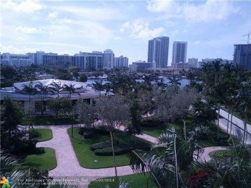 600 THREE ISLANDS BLVD # 414, Hallandale, FL 33009