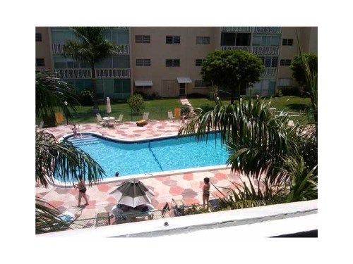 232 NE 12 AV # 304, Hallandale, FL 33009