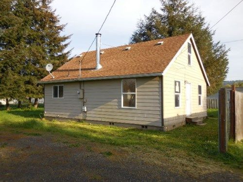 2009 18th Avenue, Sweet Home, OR 97386