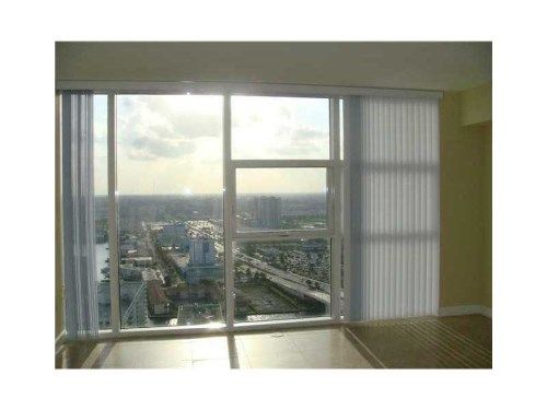 1830 OCEAN DR # 3607, Hallandale, FL 33009